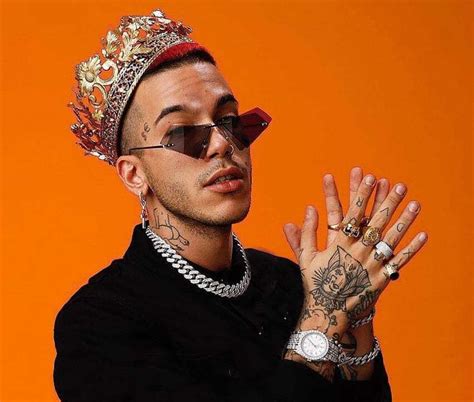 sfera ebbasta foto con maschera gucci|Sfera Ebbasta .